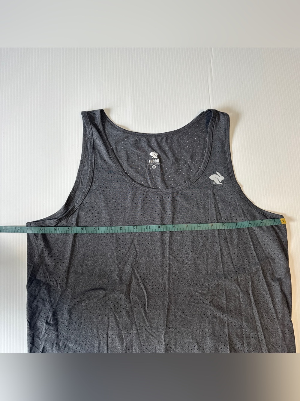 rabbit Men’s EZ Tank Perf Gray Perforated Running Workout Athletic Tank Large - Picture 5 of 6
